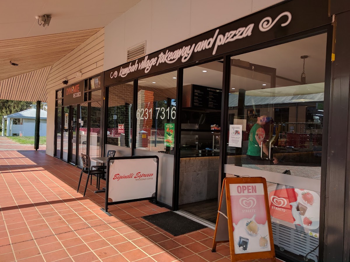 Banner Kambah Village Pizza & Take Away 01